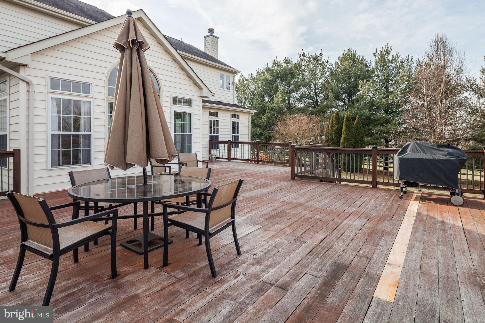 12016 Open Run Road Ellicott City, MD 21042 - Photo 15 of 30 Deck