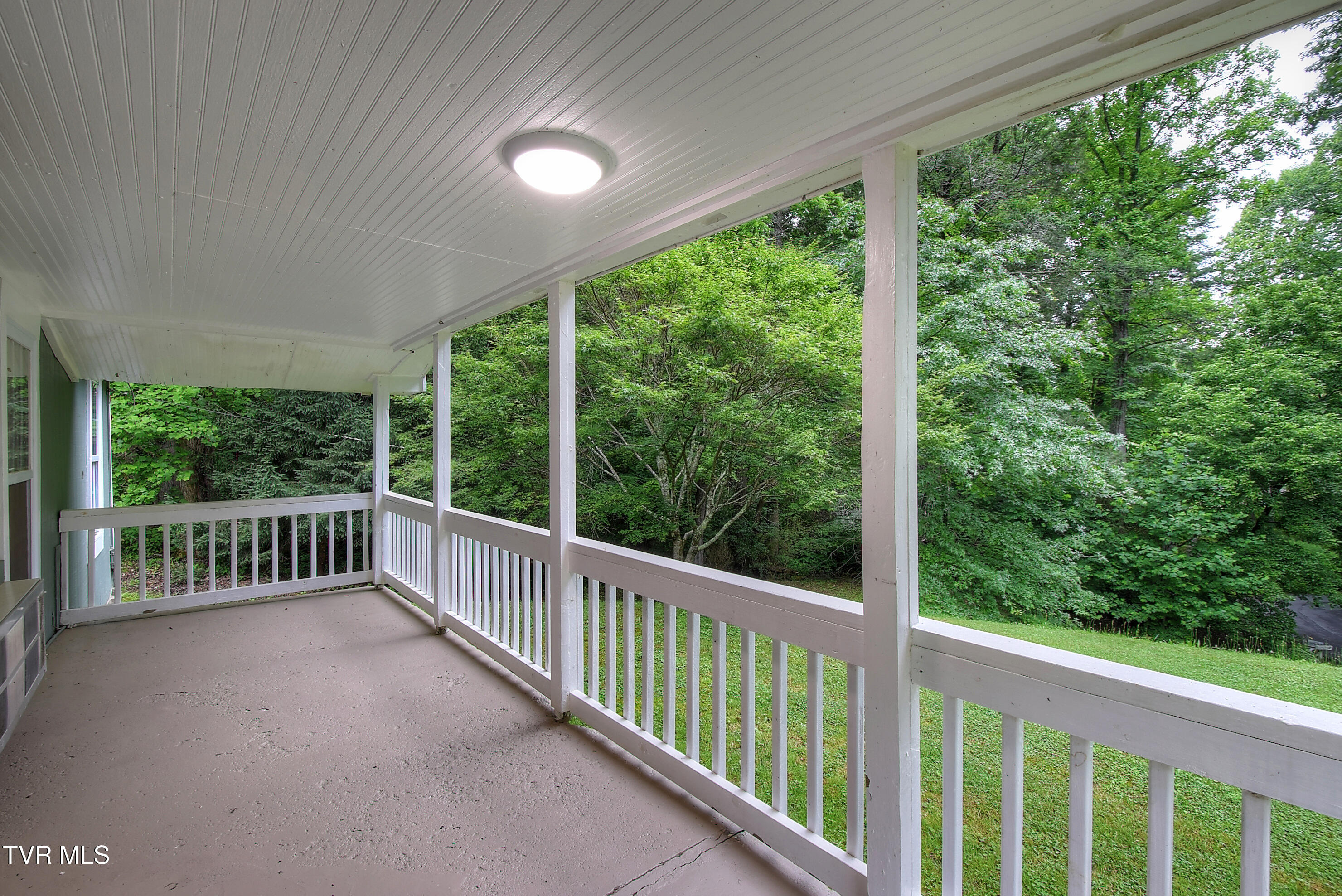642 Dennis Cove Road Hampton, TN 37658 - Photo 8 of 35 8