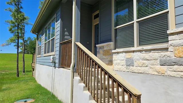 $545,000 | 124 South Kanaio Drive, Bastrop, TX 78602