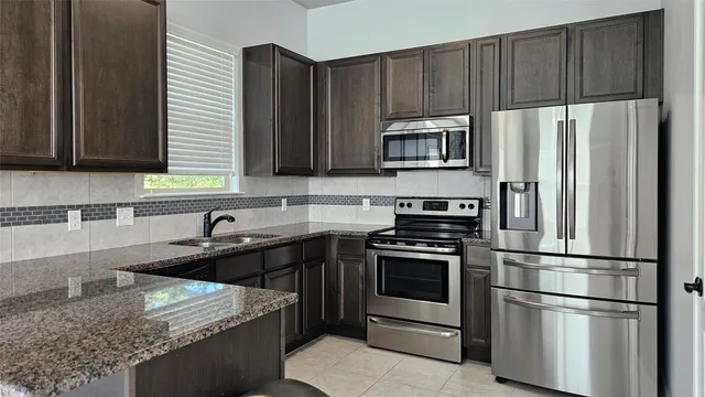 $545,000 | 124 South Kanaio Drive, Bastrop, TX 78602