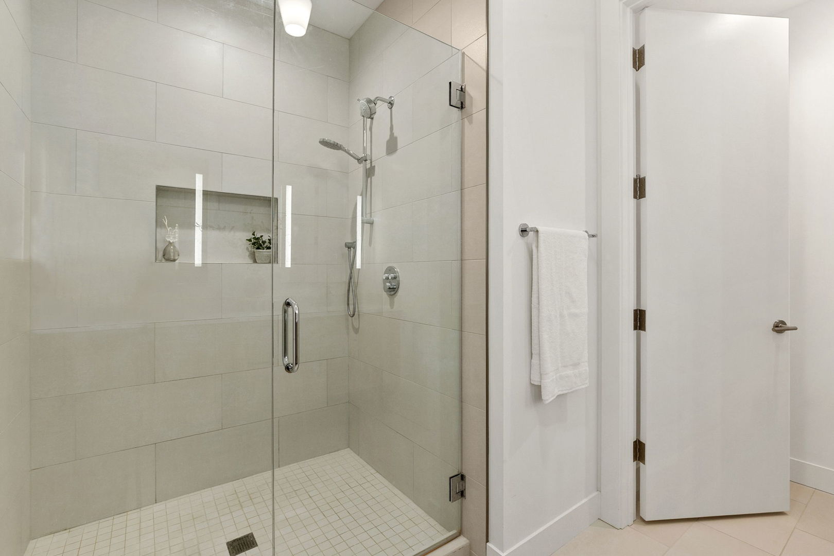 323 South Racine Avenue, Unit 6C Chicago, IL 60607 - Photo 23 of 41 Gallery Image 23