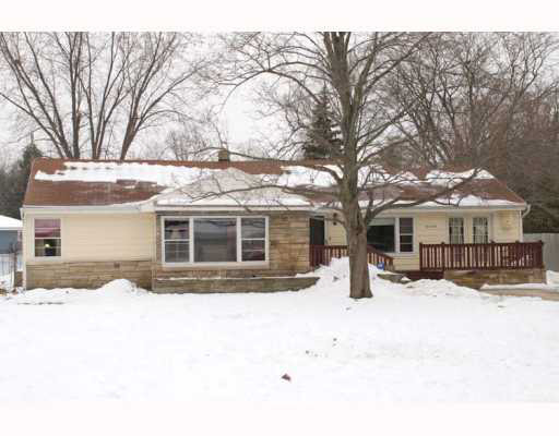 19575 Brick Road South Bend, IN 46637 - Photo 1 of 12 Gallery Image 1