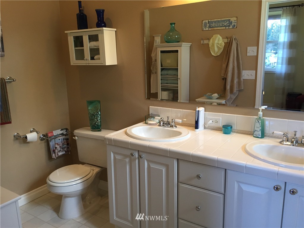 660 East Old Ranch Road Allyn, WA 98524 - Photo 12 of 20 Gallery Image 12