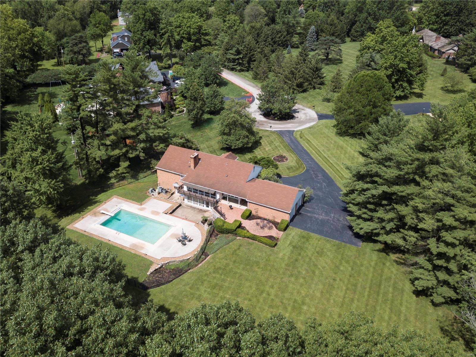 766 High Hampton Road Ladue, MO 63124 - Photo 1 of 6 Gallery Image 1