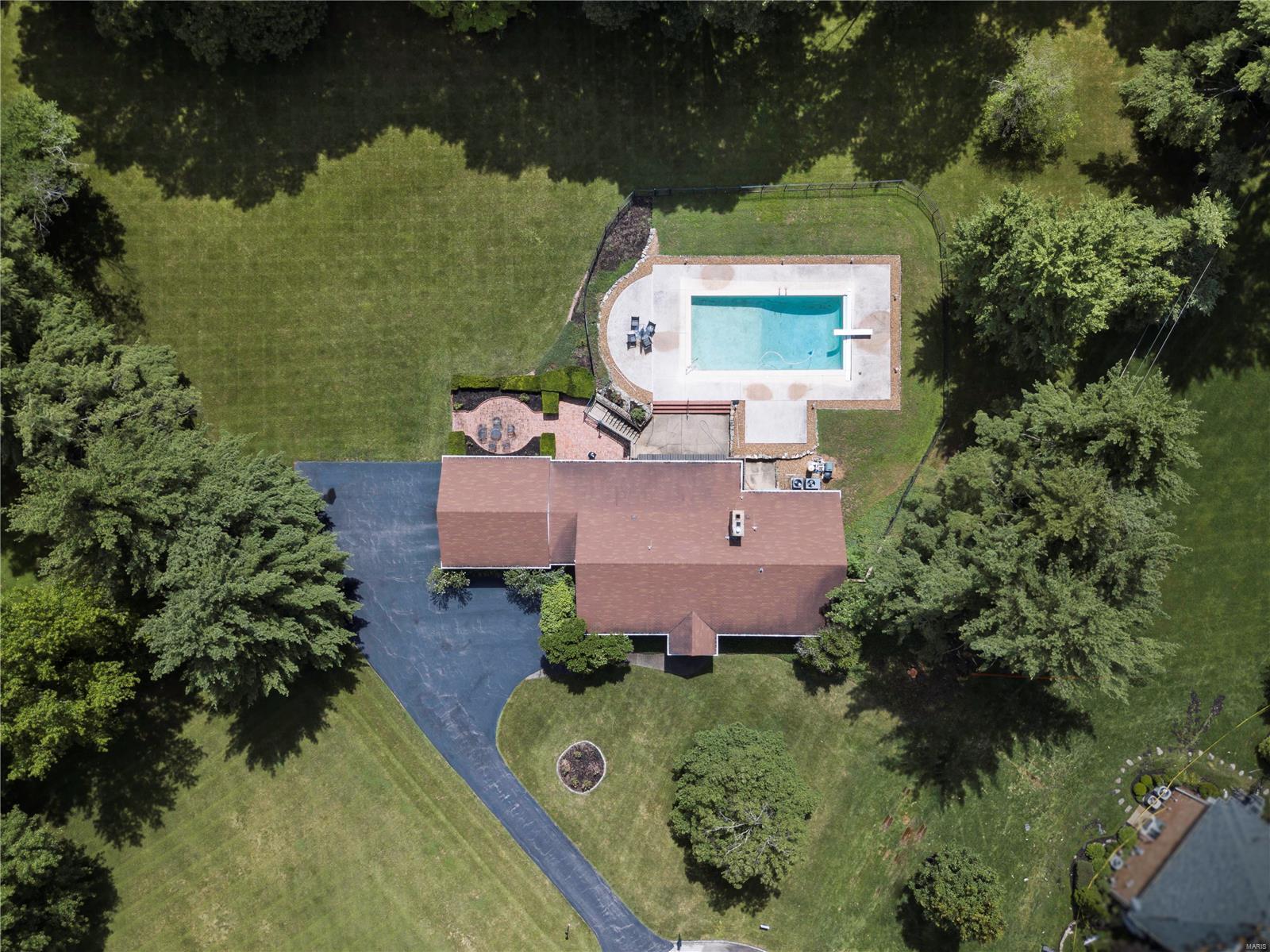 766 High Hampton Road Ladue, MO 63124 - Photo 2 of 6 Gallery Image 2