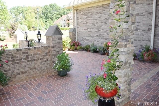 580 Medora Lane Fort Mill, SC 29708 - Photo 2 of 24