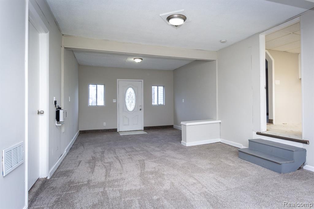 43061 Harris Road Belleville, MI 48111 - Photo 19 of 29