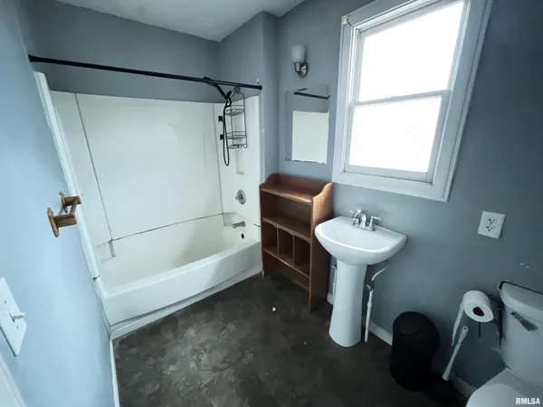 $80,000 | 1006 North Parkside Drive, Peoria, IL 61606