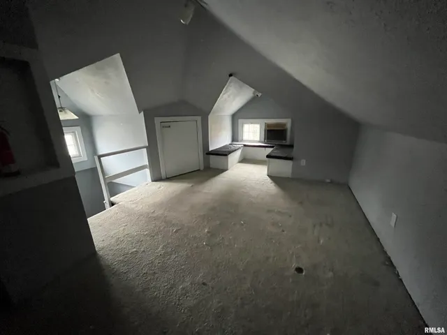 $99,900 | 1006 North Parkside Drive, Peoria, IL 61606