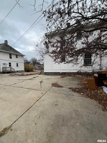 $99,900 | 1006 North Parkside Drive, Peoria, IL 61606