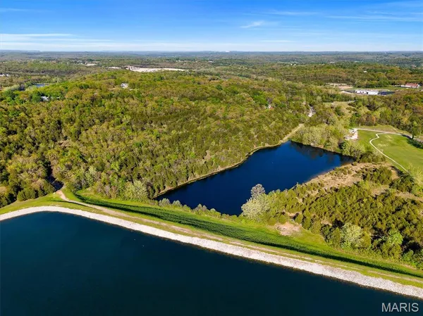 $349,900 | 1645 Brandywine Drive, De Soto, MO 63020