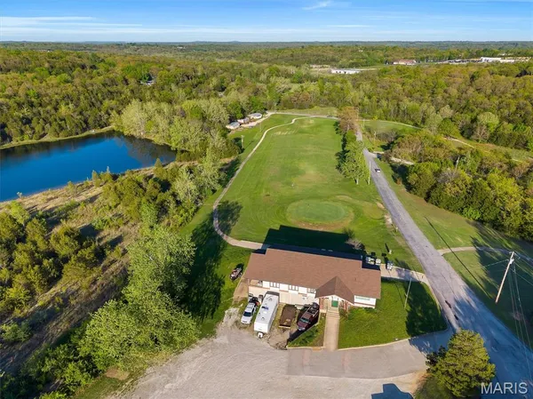 $349,900 | 1645 Brandywine Drive, De Soto, MO 63020