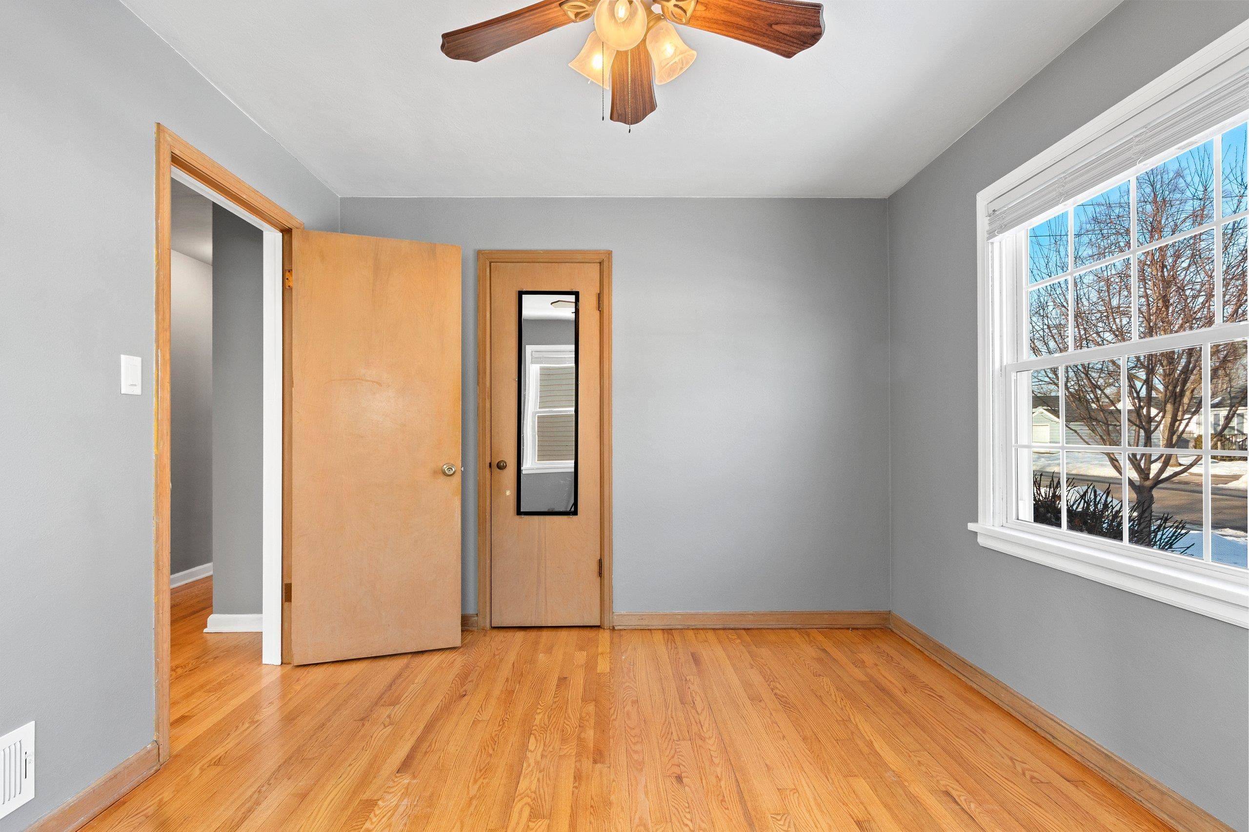 963 Liberty Street Green Bay, WI 54304 - Photo 10 of 25