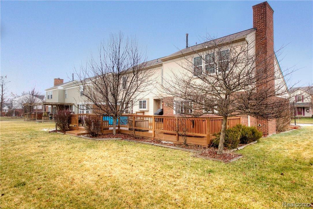 6741 Carlton Road Canton, MI 48187 - Photo 3 of 19 4 Rear.jpg