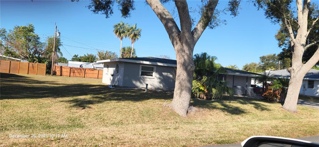 524 Sarabay Road Osprey, FL 34229 - Photo 15 of 40