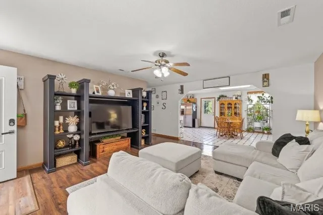 $279,000 | 2381 County Road 157, Auxvasse, MO 65231