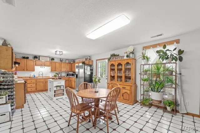 $279,000 | 2381 County Road 157, Auxvasse, MO 65231