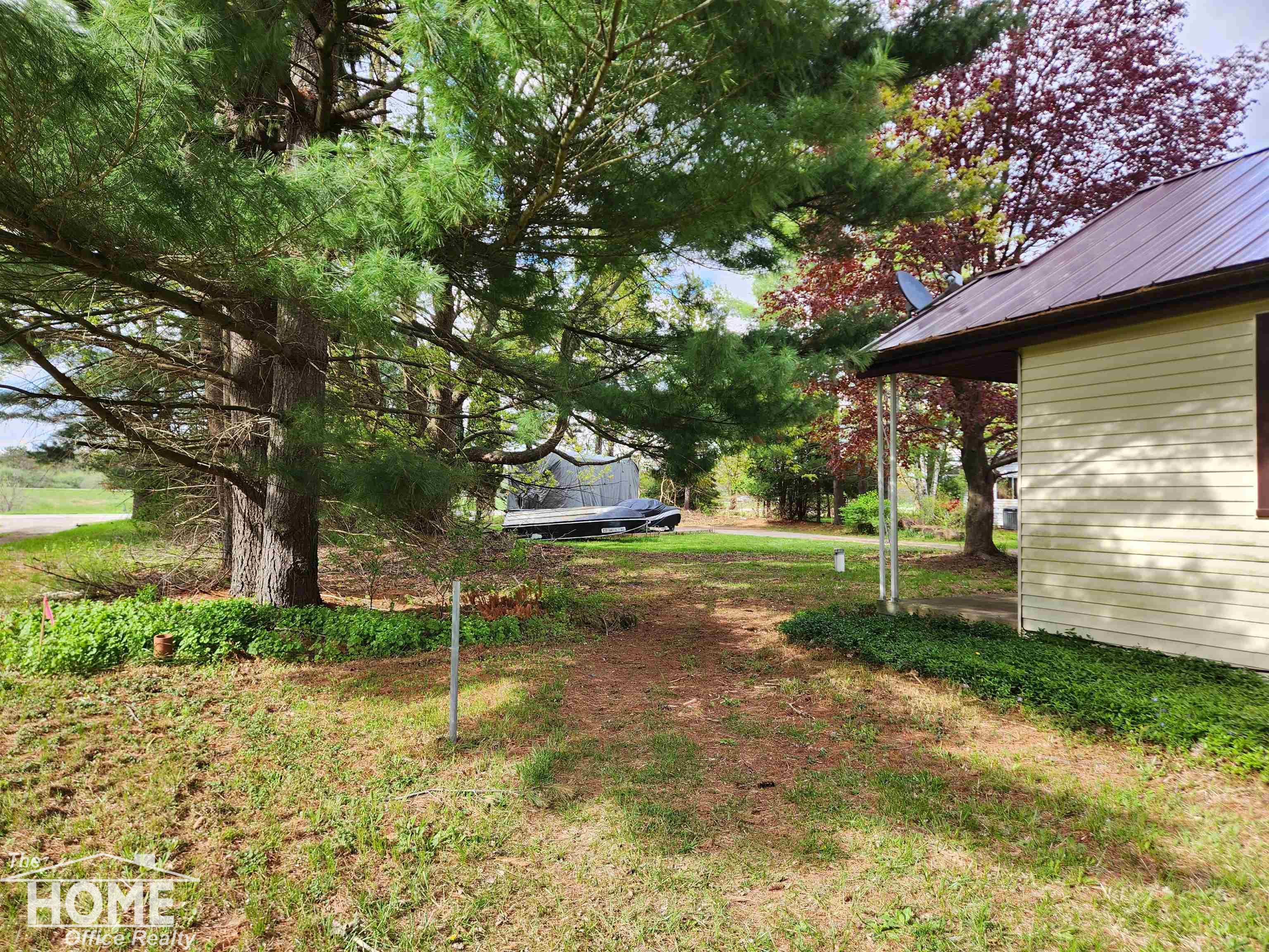 7405 West Lansing Road Shaftsburg, MI 48872 - Photo 4 of 37
