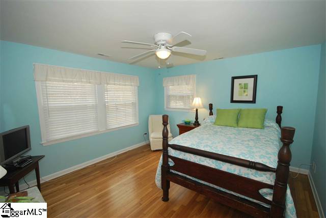 135 Shoreham Road Spartanburg, SC 29307 - Photo 3 of 25 Gallery Image 3