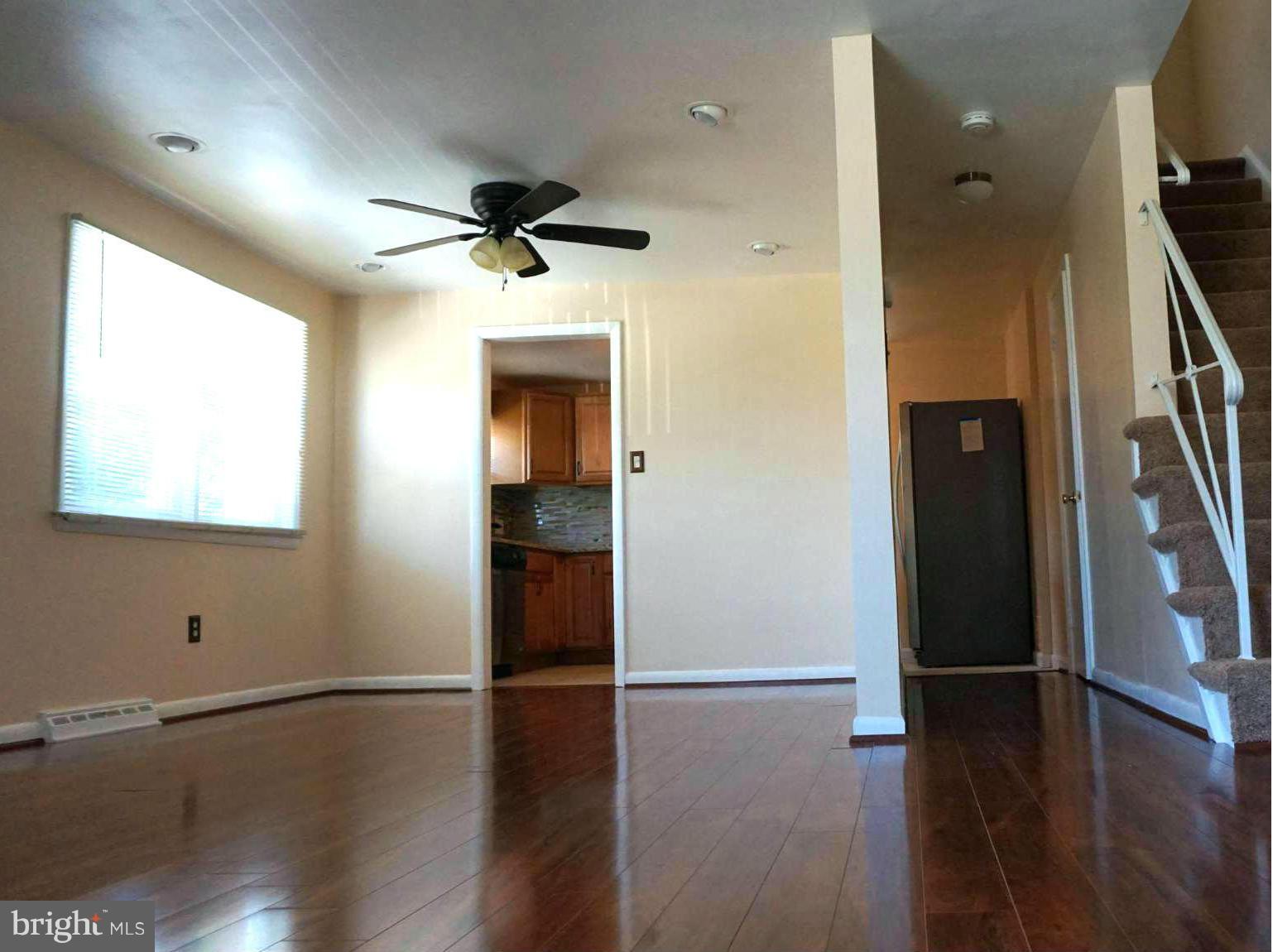 6227 Tramore Road Baltimore, MD 21214 - Photo 14 of 30 Living Room