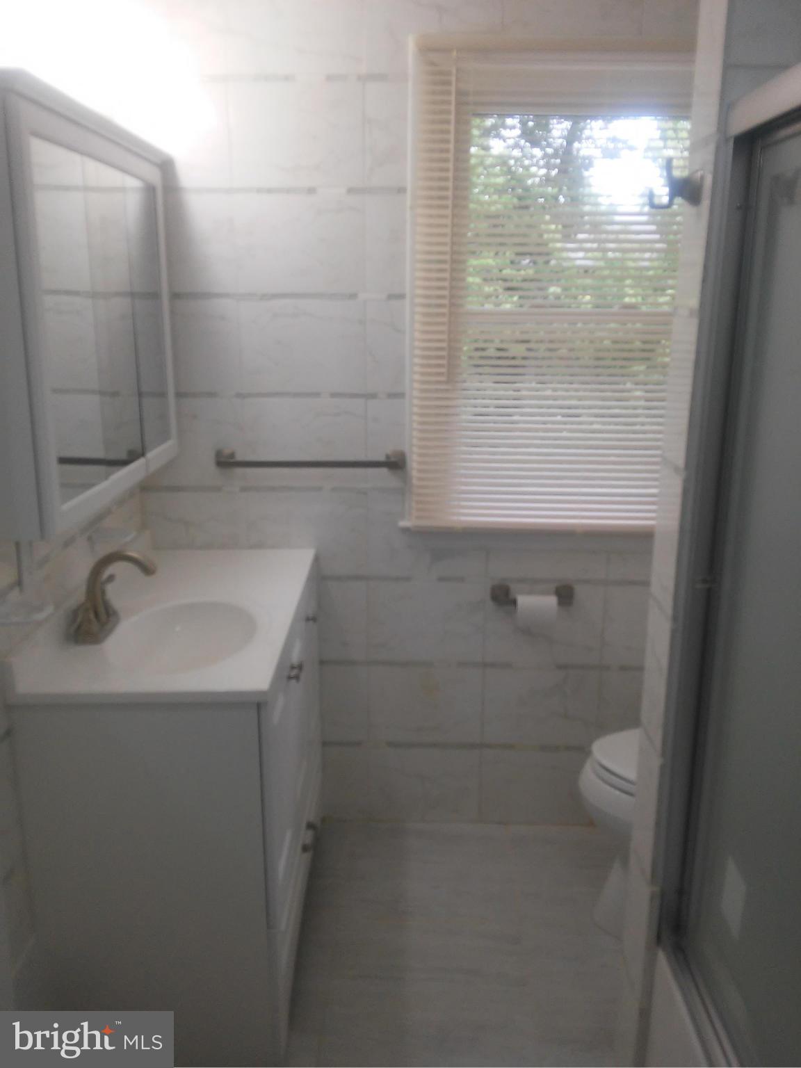 6227 Tramore Road Baltimore, MD 21214 - Photo 26 of 30 Bath (Master)