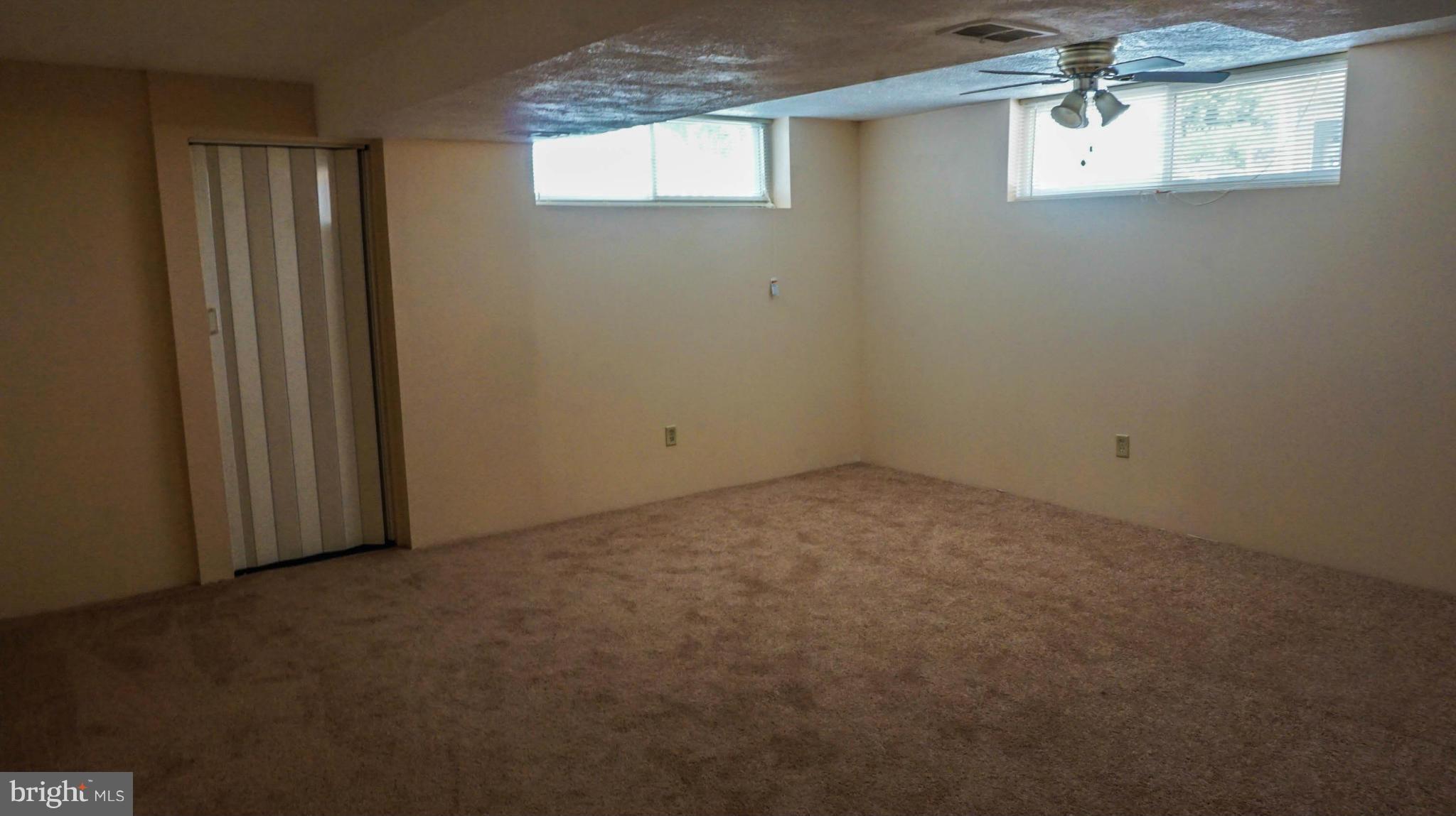 6227 Tramore Road Baltimore, MD 21214 - Photo 10 of 30 Family Room