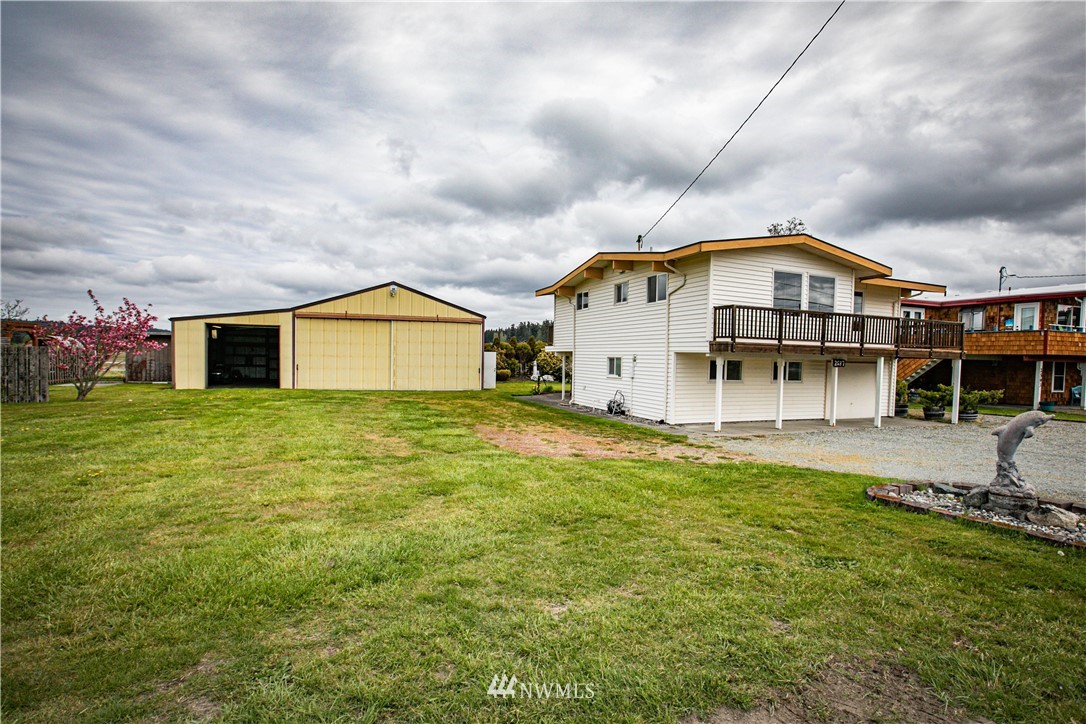 2587 Sunlight Beach Road Clinton, WA 98236 - Photo 1 of 28 Gallery Image 1