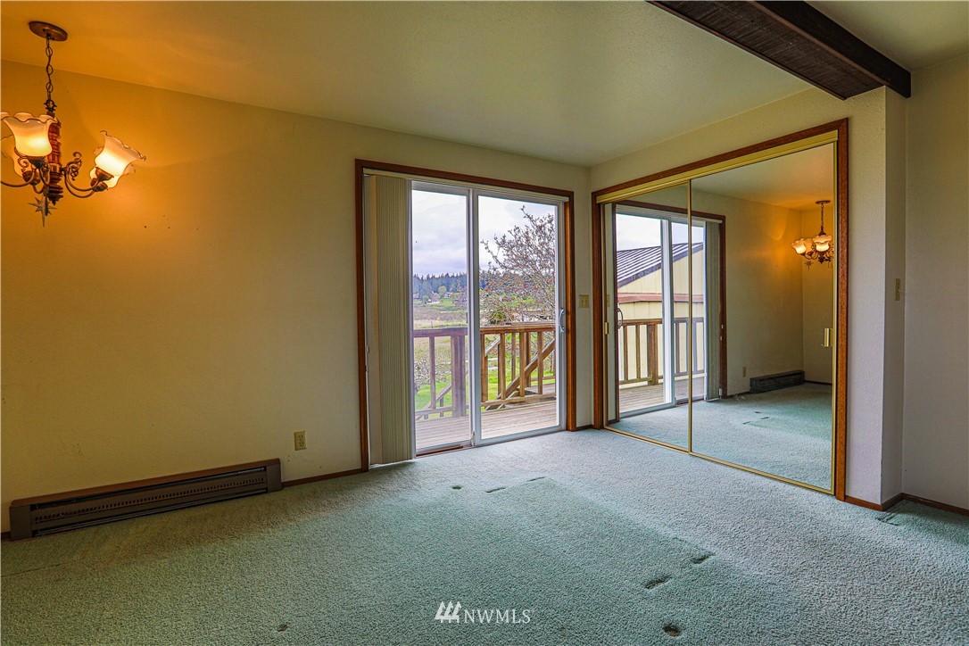2587 Sunlight Beach Road Clinton, WA 98236 - Photo 11 of 28 Gallery Image 11