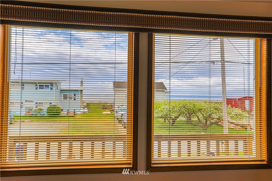 2587 Sunlight Beach Road Clinton, WA 98236 - Photo 13 of 28 Gallery Image 13