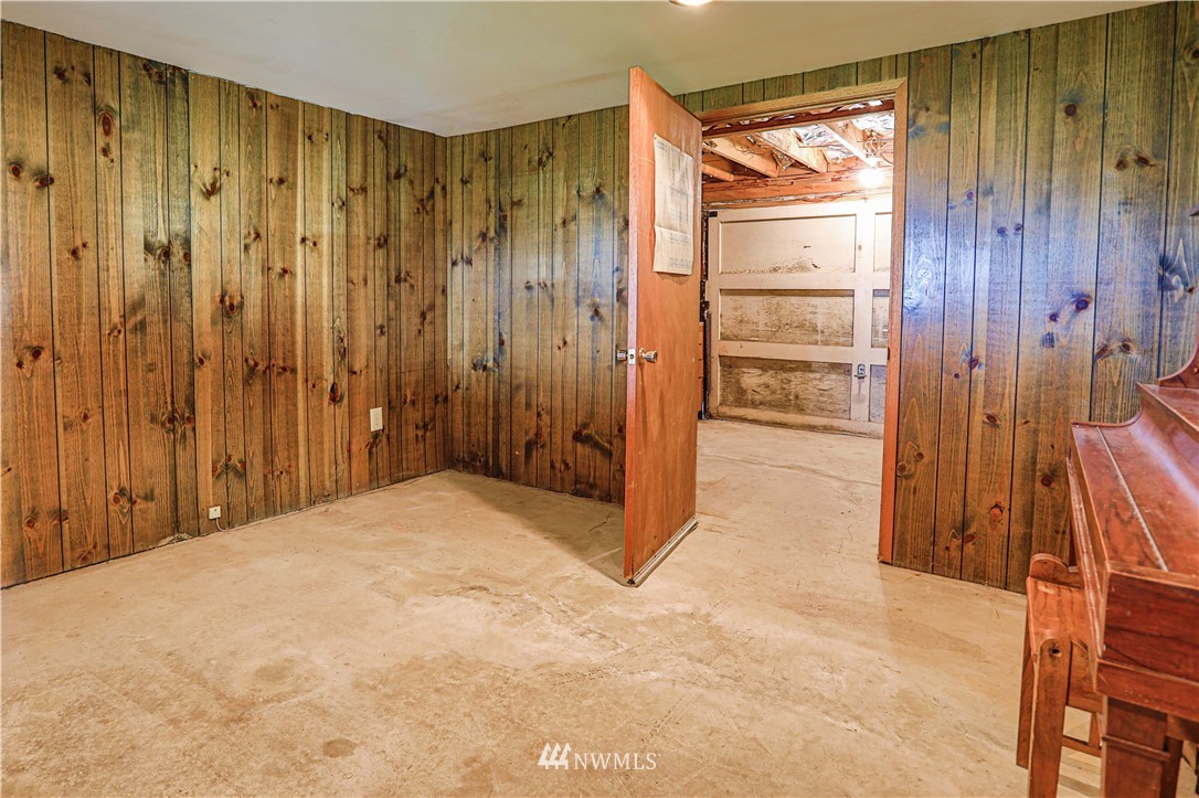 2587 Sunlight Beach Road Clinton, WA 98236 - Photo 15 of 28 Gallery Image 15