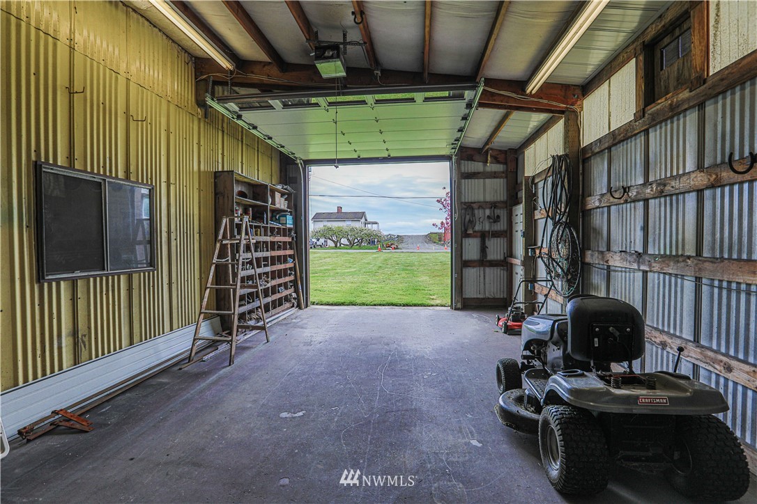 2587 Sunlight Beach Road Clinton, WA 98236 - Photo 21 of 28 Gallery Image 21
