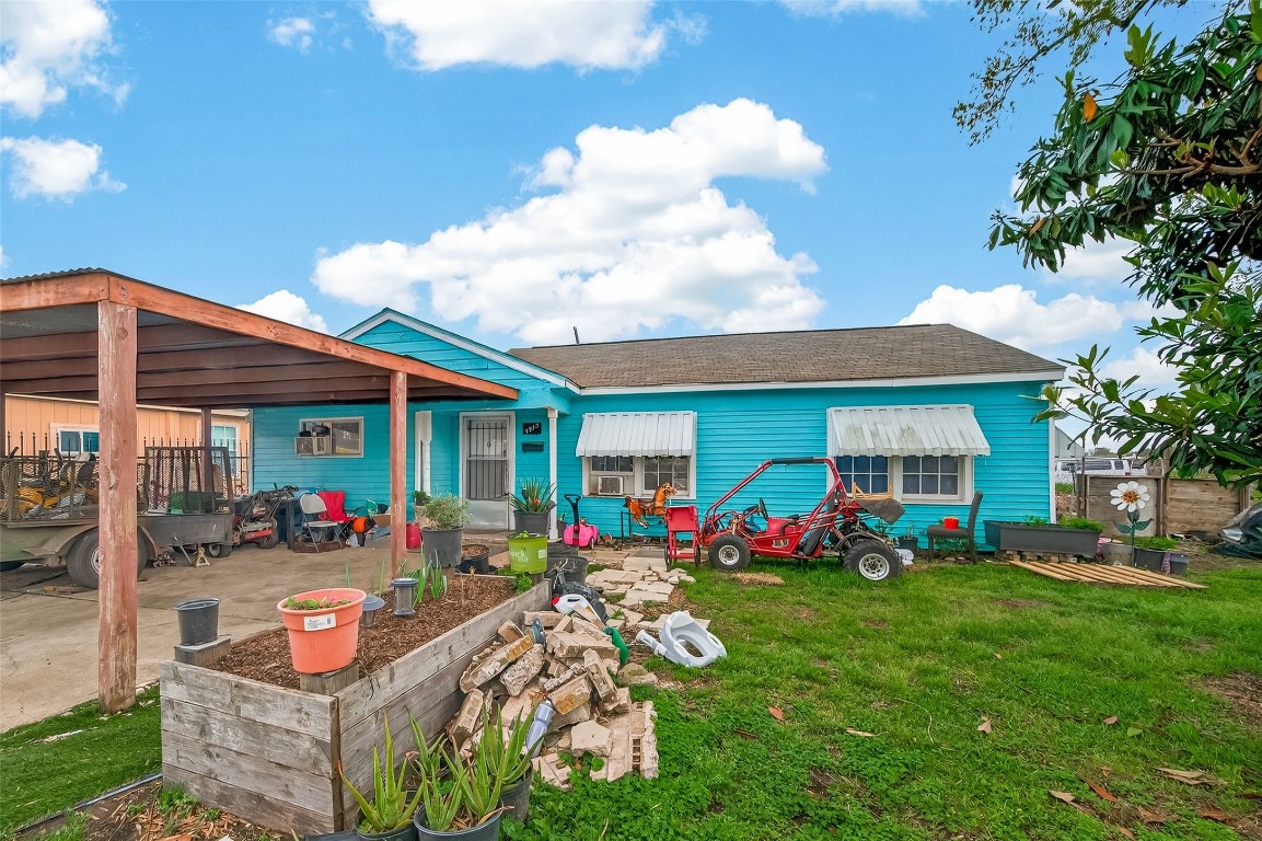 7355 Iwo Jima Road Houston, TX 77033 - Photo 1 of 14