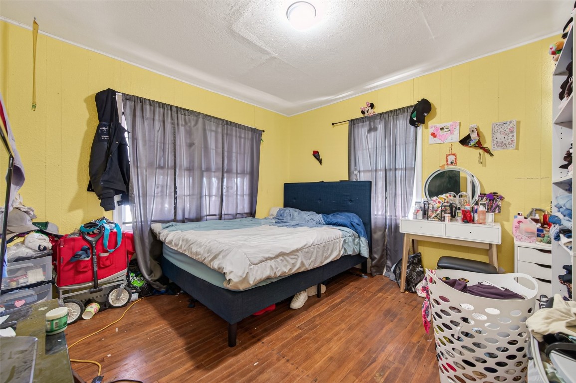 7355 Iwo Jima Road Houston, TX 77033 - Photo 9 of 14