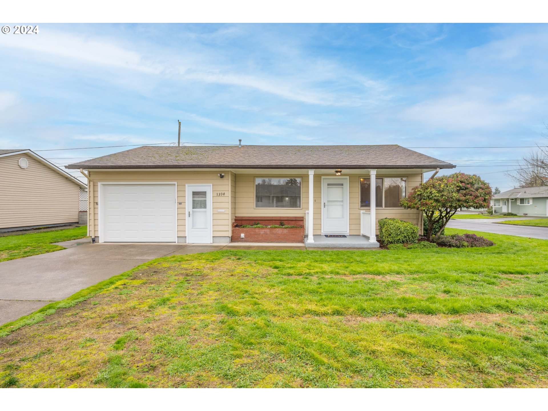 1394 Umpqua Road Woodburn, OR 97071 - Photo 1 of 25 Gallery Image 1