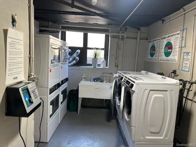 $210,000 | 240 Alpine Place, Unit 2A, Eastchester, NY 10707