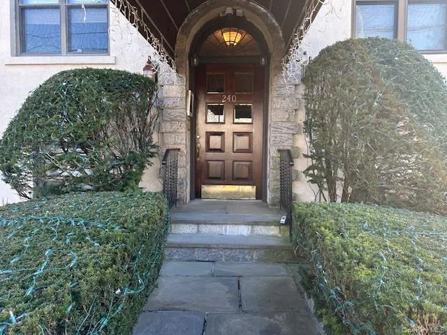 $210,000 | 240 Alpine Place, Unit 2A, Eastchester, NY 10707