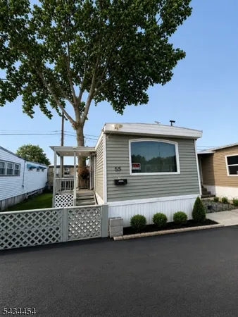 $90,000 | 55 Helen Drive, Moonachie, NJ 07074