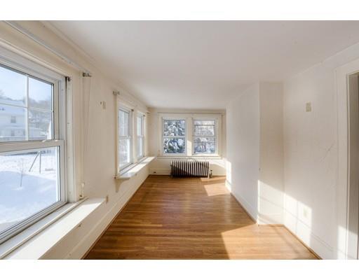 7 Creswell Road Worcester, MA 01602 - Photo 13 of 42 Gallery Image 13