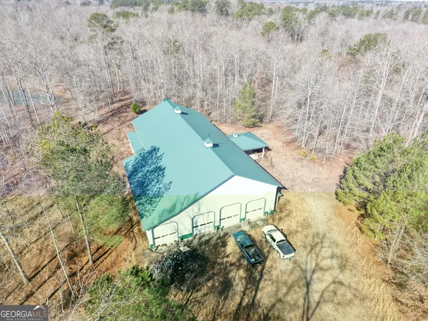 a view of a backyard of the house