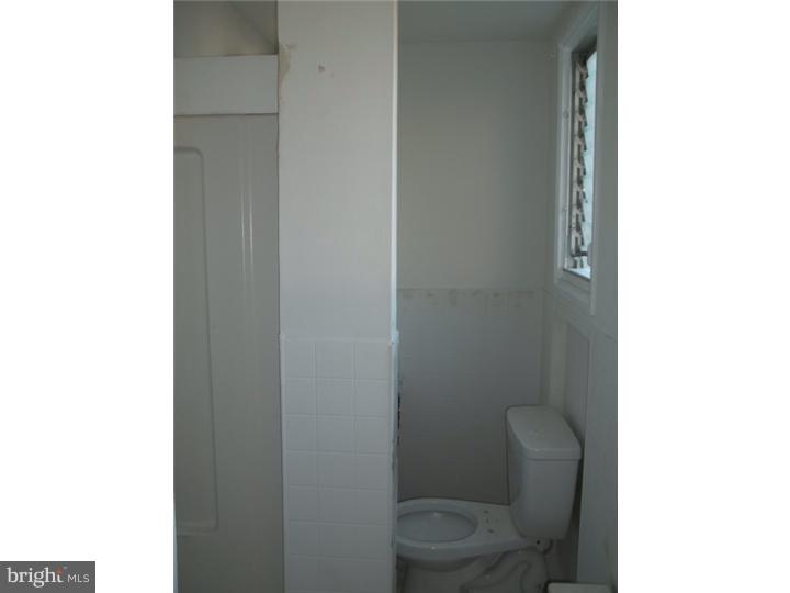 527 Wiltshire Road Upper Darby, PA 19082 - Photo 6 of 9 Bathroom