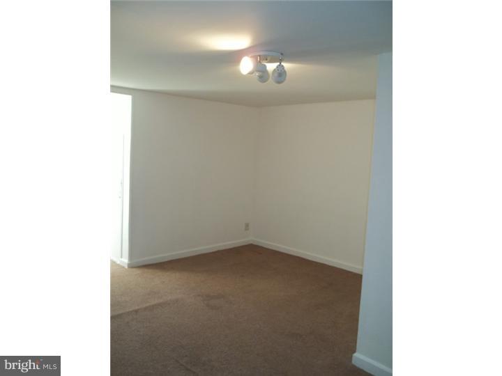 527 Wiltshire Road Upper Darby, PA 19082 - Photo 8 of 9 Bedroom