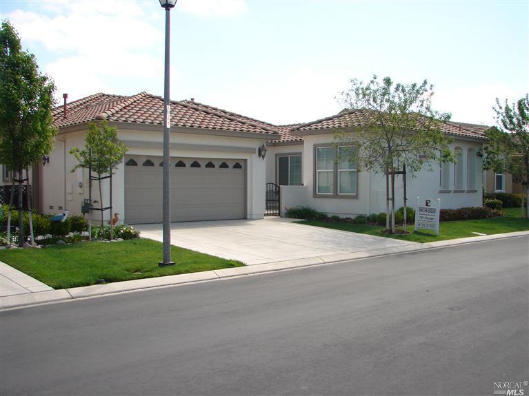 736 Cinnabar Hills Rio Vista, CA 94571 - Photo 1 of 1 Curbside view