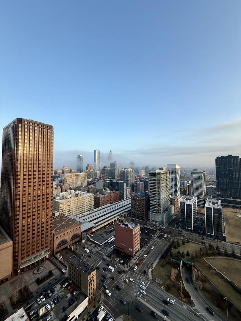 235 West Van Buren Street, Unit 3606 Chicago, IL 60607 - Photo 14 of 15