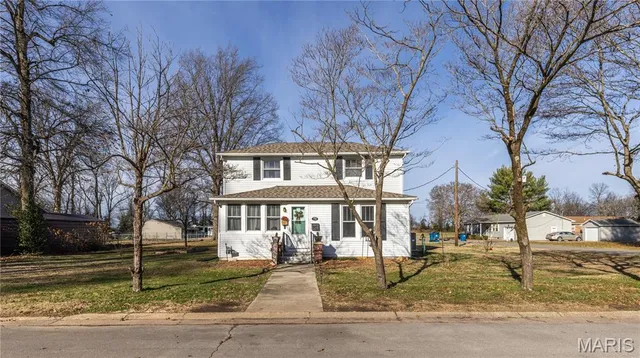 $149,000 | 710 Sherman Street, Charleston, MO 63834