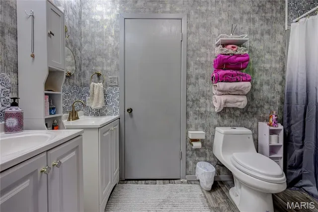 $149,000 | 710 Sherman Street, Charleston, MO 63834