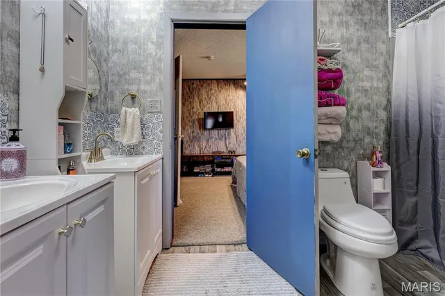 $149,000 | 710 Sherman Street, Charleston, MO 63834