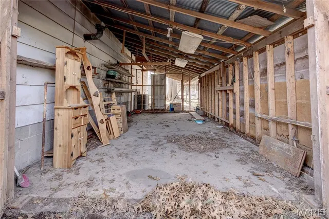 $149,000 | 710 Sherman Street, Charleston, MO 63834