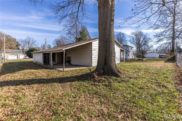 $149,000 | 710 Sherman Street, Charleston, MO 63834