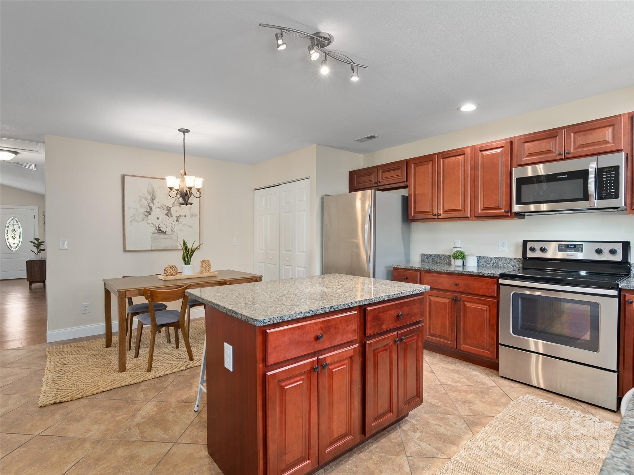 178 Locust Court Arden, NC 28704 - Photo 5 of 38