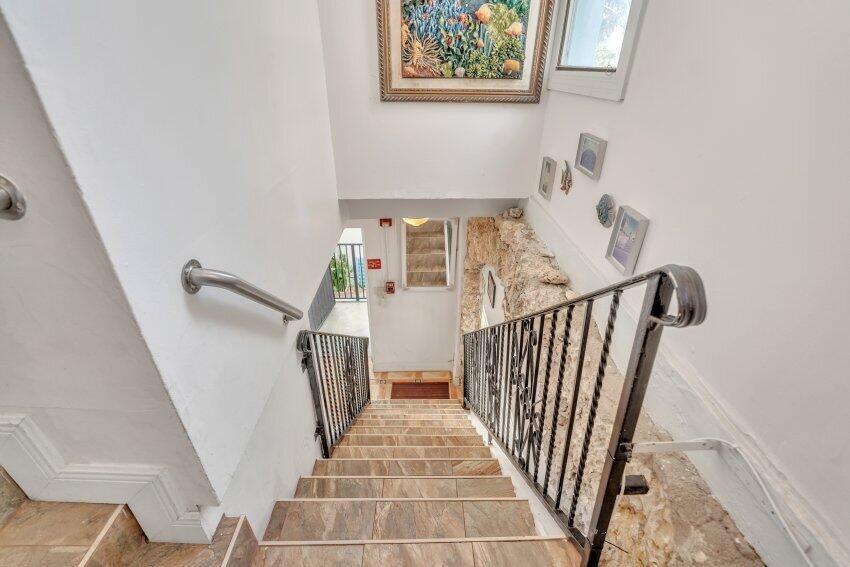 324 Indiana Street, Unit 3 Hollywood, FL 33019 - Photo 27 of 29 bed033962c94080af29fb88eea14d78c
